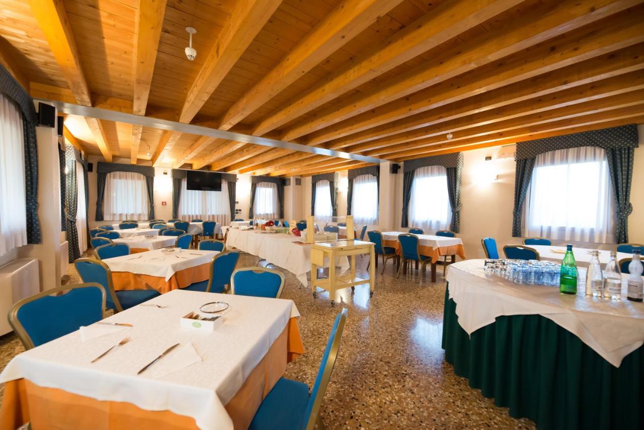 Hotel Dall'Ongaro Ghirano Exterior photo